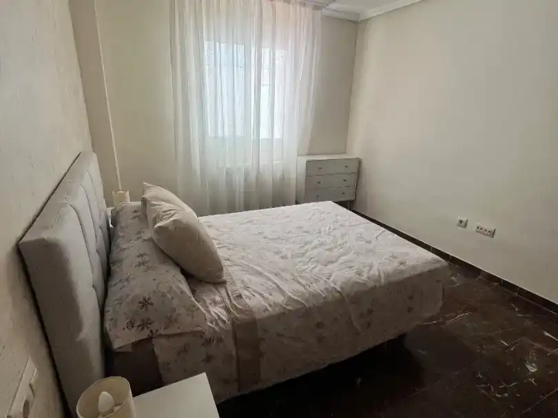 Habitación de Dúplex de alquiler en Jaén con Aire acondicionado, Amueblado y Balcón