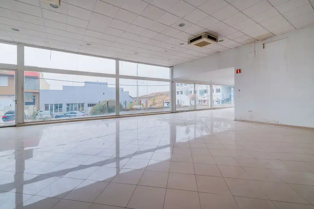Nau industrial en venda a C/ Siete Picos, Pol. Ind. El Cerro, imagen 4