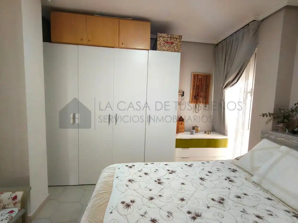 Habitación de Piso en venta en Elda