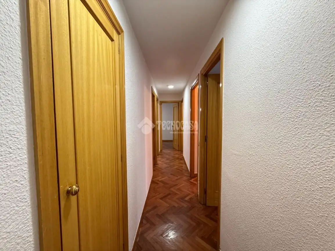 Flat for rent in Majadahonda  with Heating