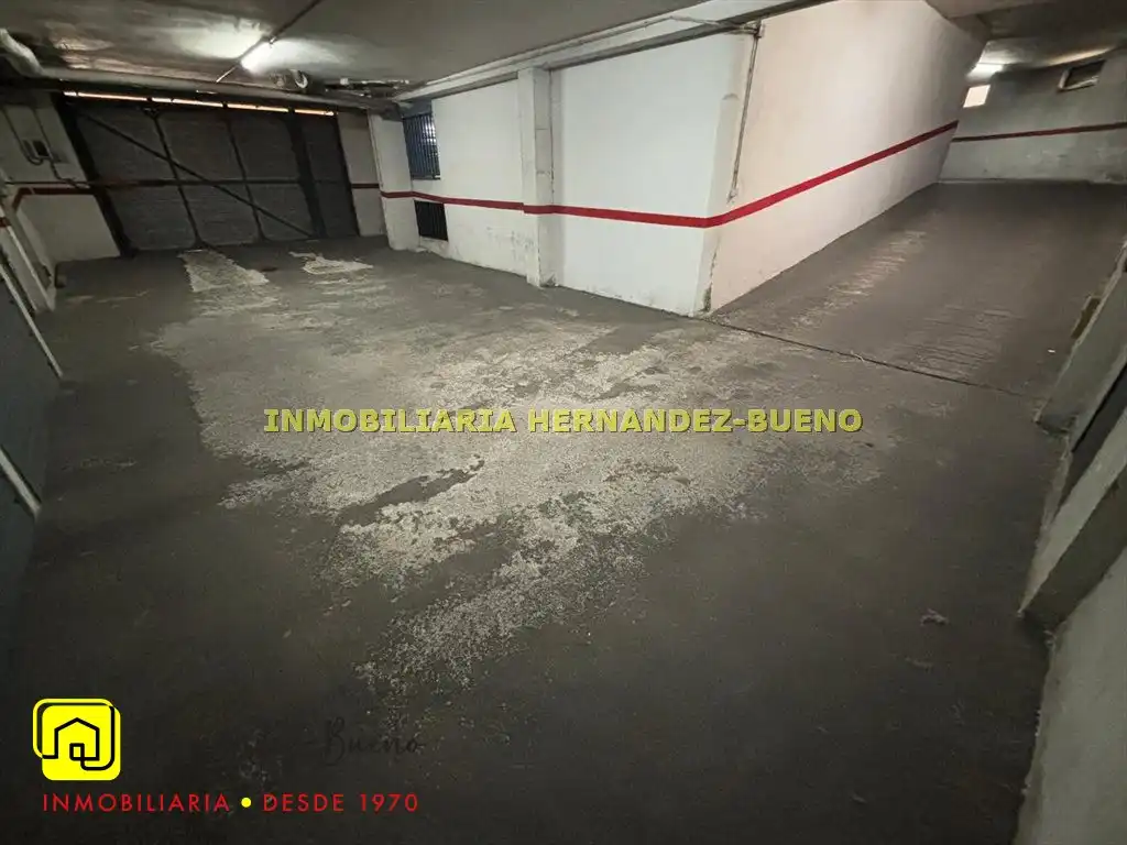Aparcament de Pis de lloguer en Salamanca amb Calefacció i Terrassa