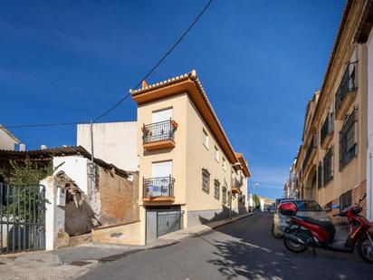 Vista exterior de Pis en venda en Huétor Vega amb Terrassa i Balcó