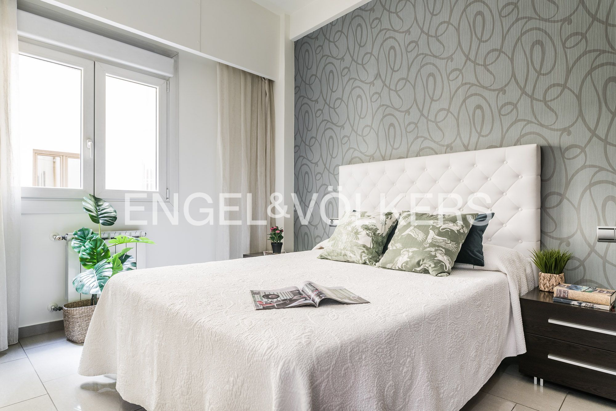 Dormitori de Apartament de lloguer en  Madrid Capital amb Aire condicionat, Calefacció i Moblat