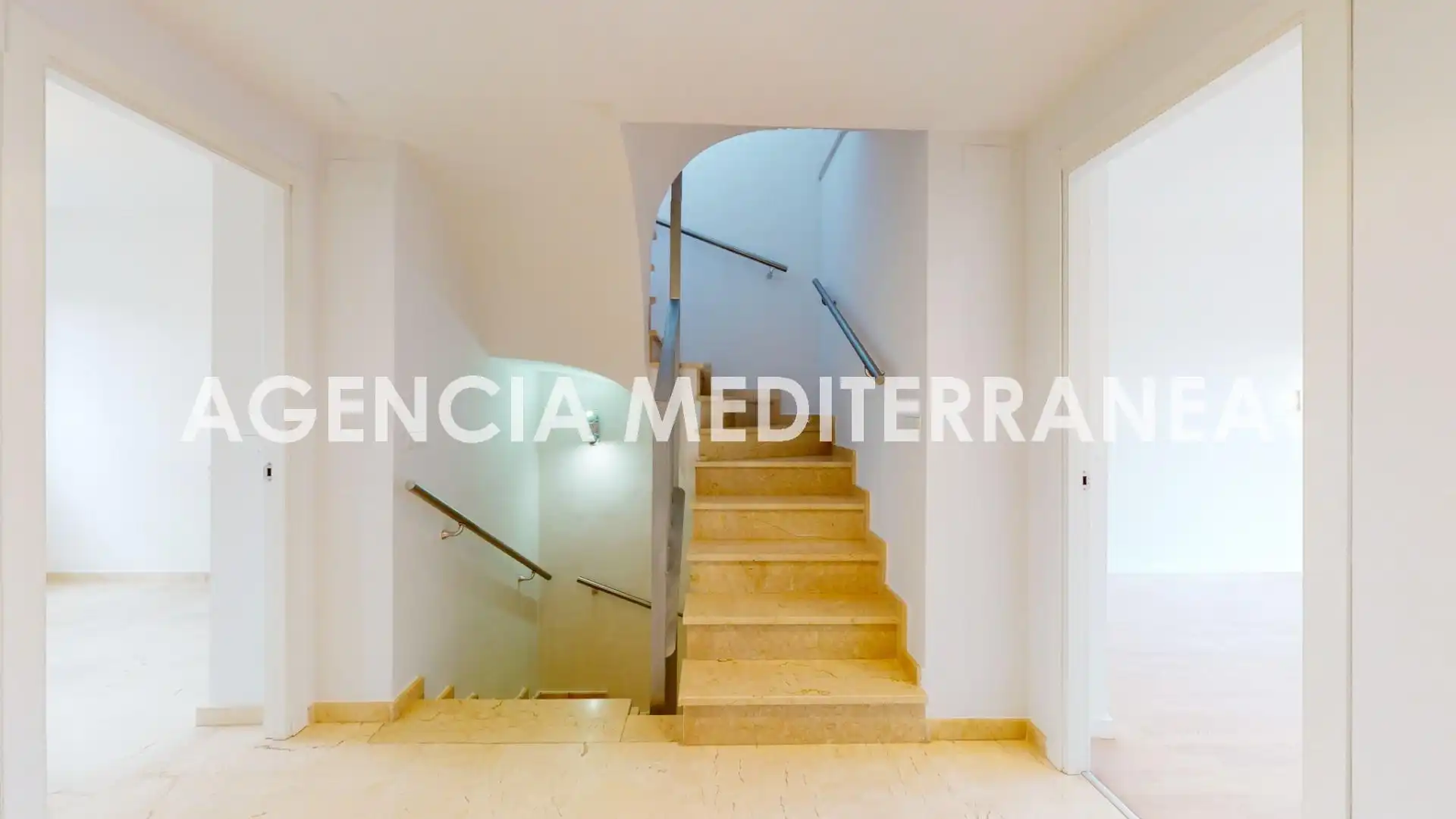 Casa adosada en venta en Calle PUIGCAMPANA, Casas Verdes
