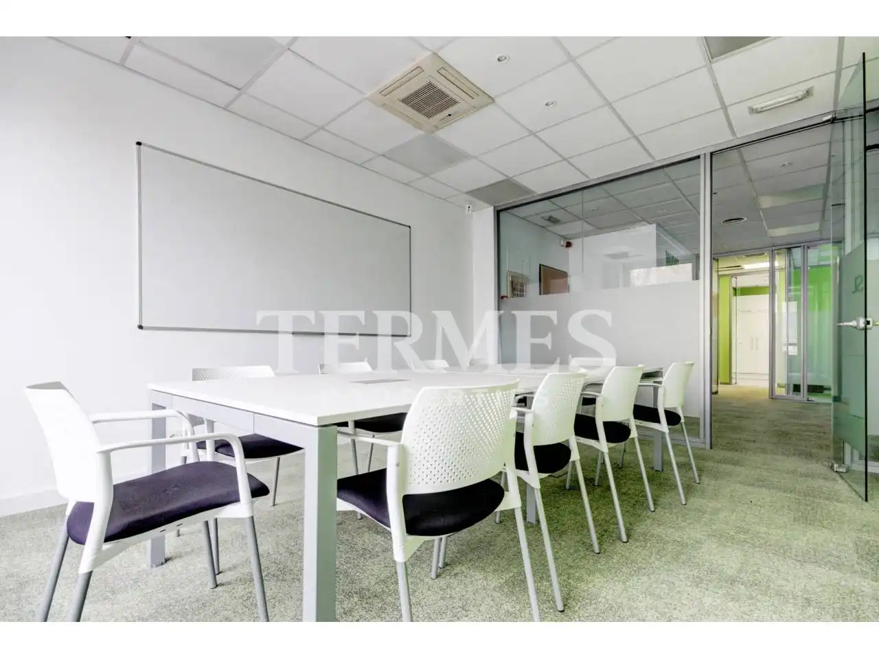 Office for sale in Barcelona  with Air Conditioner, Heating and Alarm