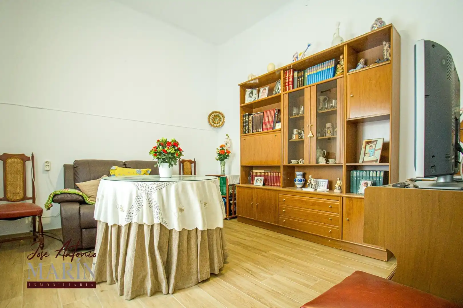 Sala de estar de Casa adosada en venta en Badajoz con Aire acondicionado, Jardín privado y Terraza