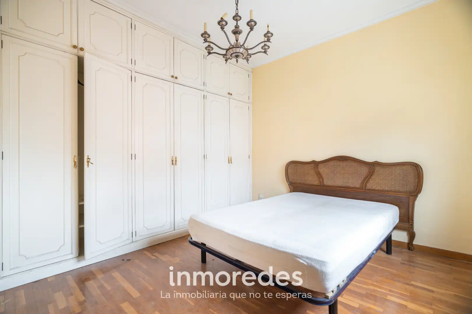 Habitación de Piso en venta en Barcelona con Parquet y Horno