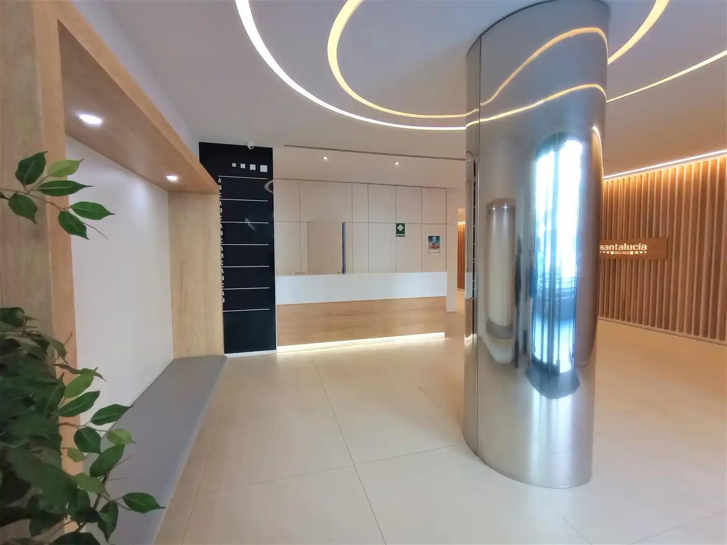 Office space with lift to rent in Avinguda del Comte de Sallent, imagen 2