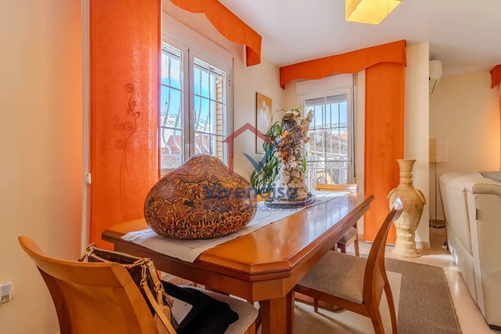 Comedor de Casa adosada en venta en Cabanillas del Campo con Terraza y Piscina