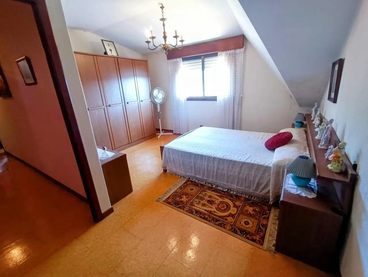 Habitación de Casa o chalet en venta en Vigo  con Calefacción y Amueblado