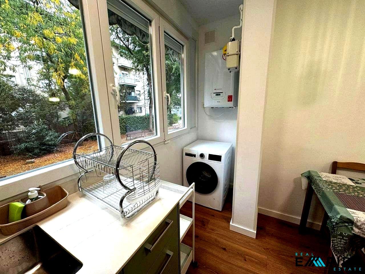 Flat to share in De San Faustino, Canillejas