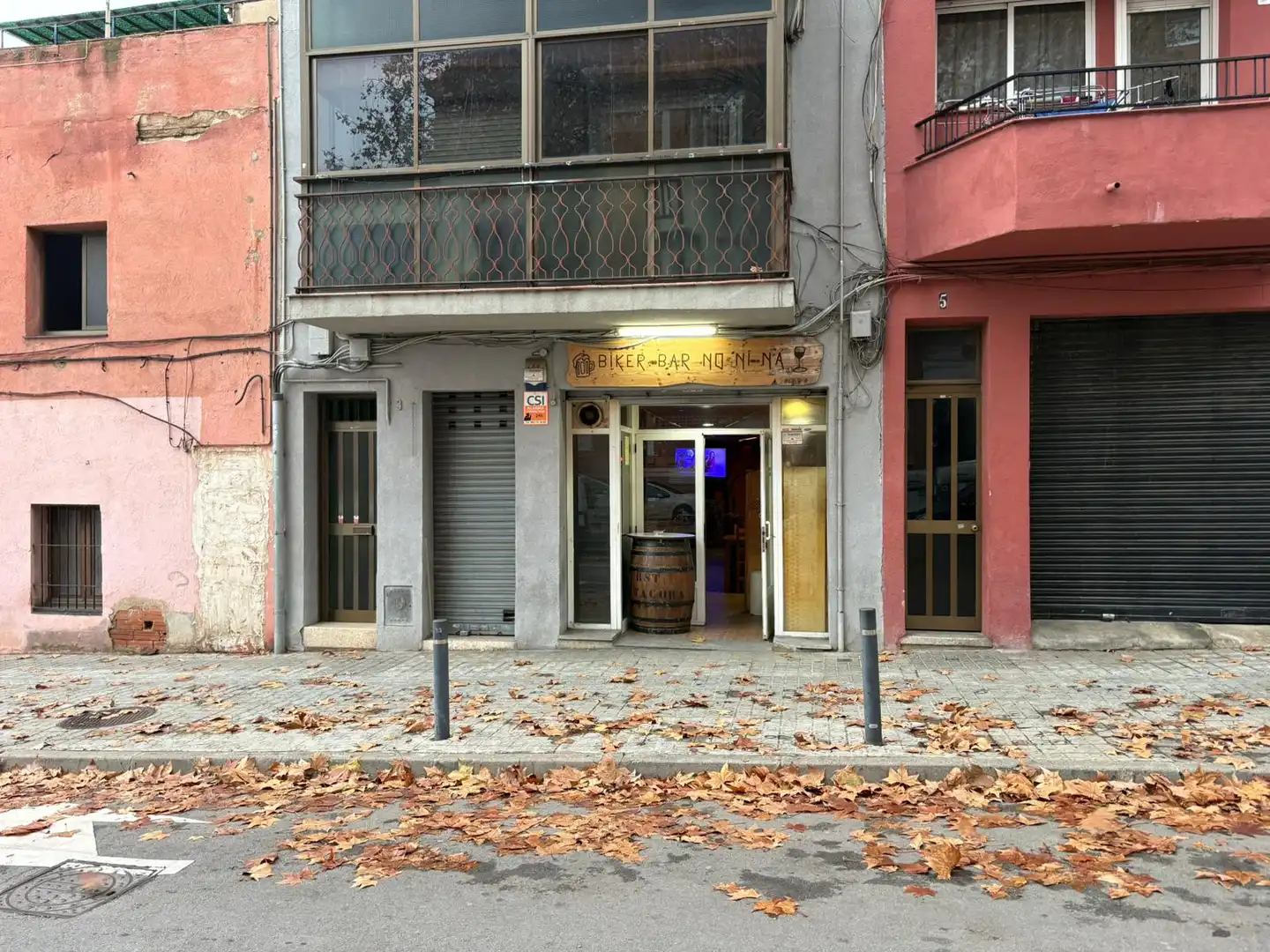 Vista exterior de Local en traspaso en Mataró con Aire acondicionado, Calefacción y Amueblado