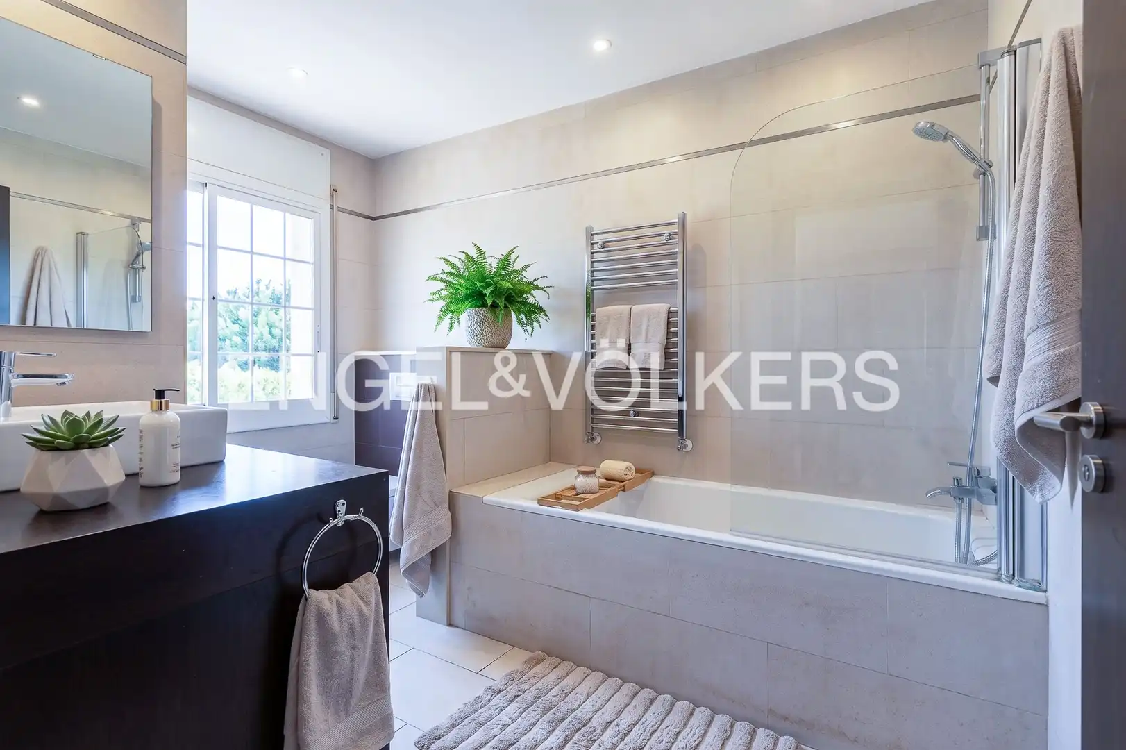 Baño de Casa o chalet en venta en Llinars del Vallès con Calefacción y Jardín privado