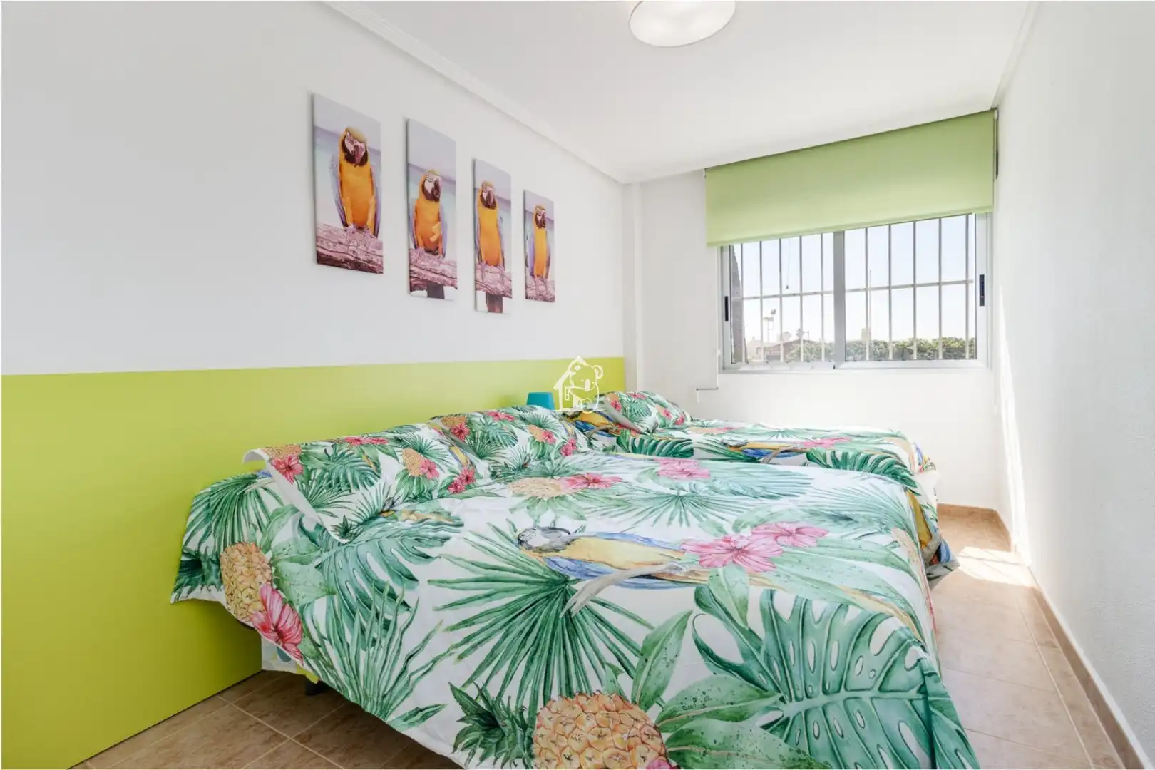 Dormitori de Planta baixa de lloguer en Torrevieja amb Aire condicionat, Terrassa i Piscina