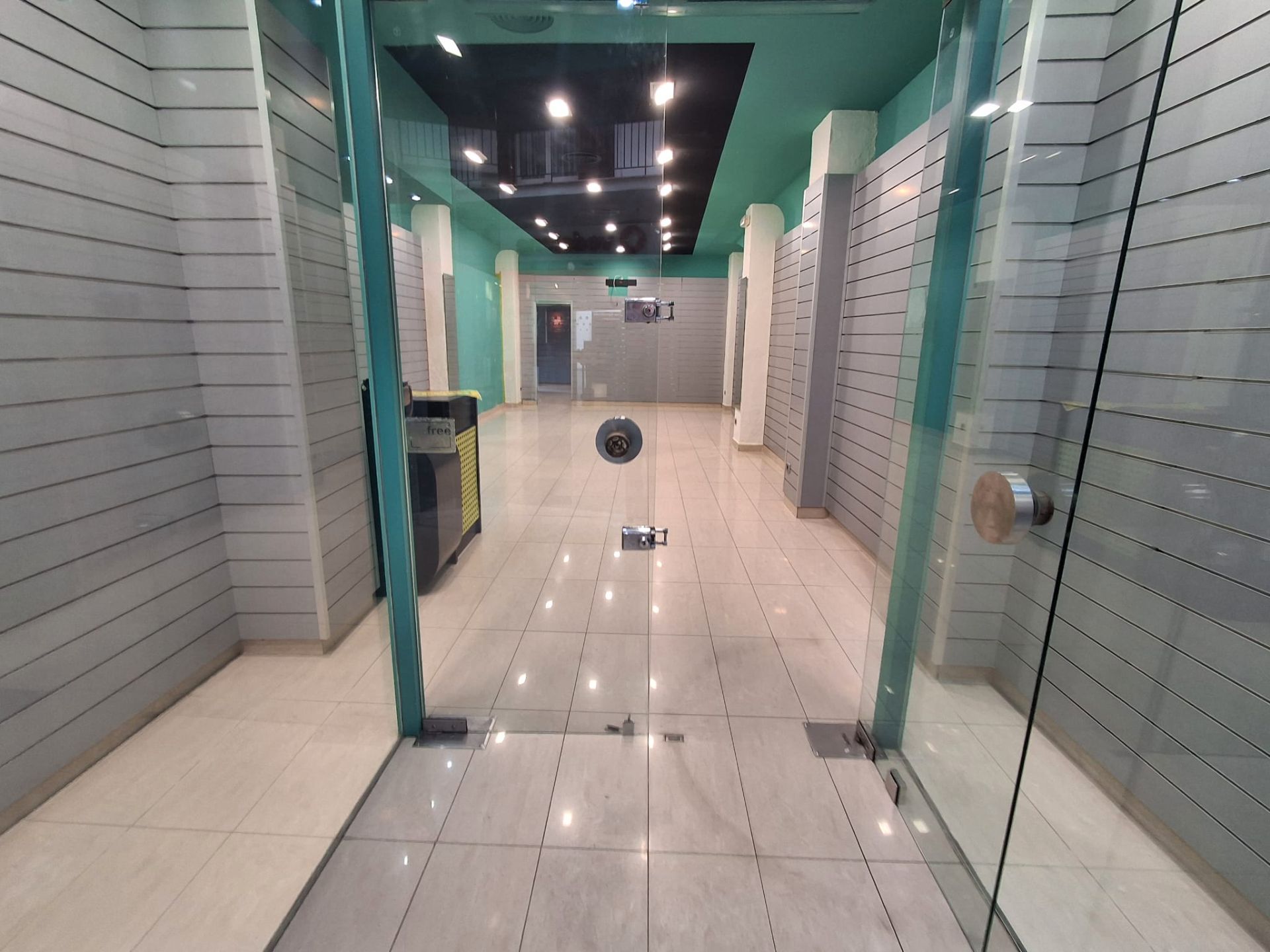 Premises to rent in Sitges  with Air Conditioner
