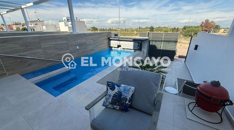 Foto 4 de Casa adosada en venta en Calle Rosalia de Castro, Rojales, Alicante