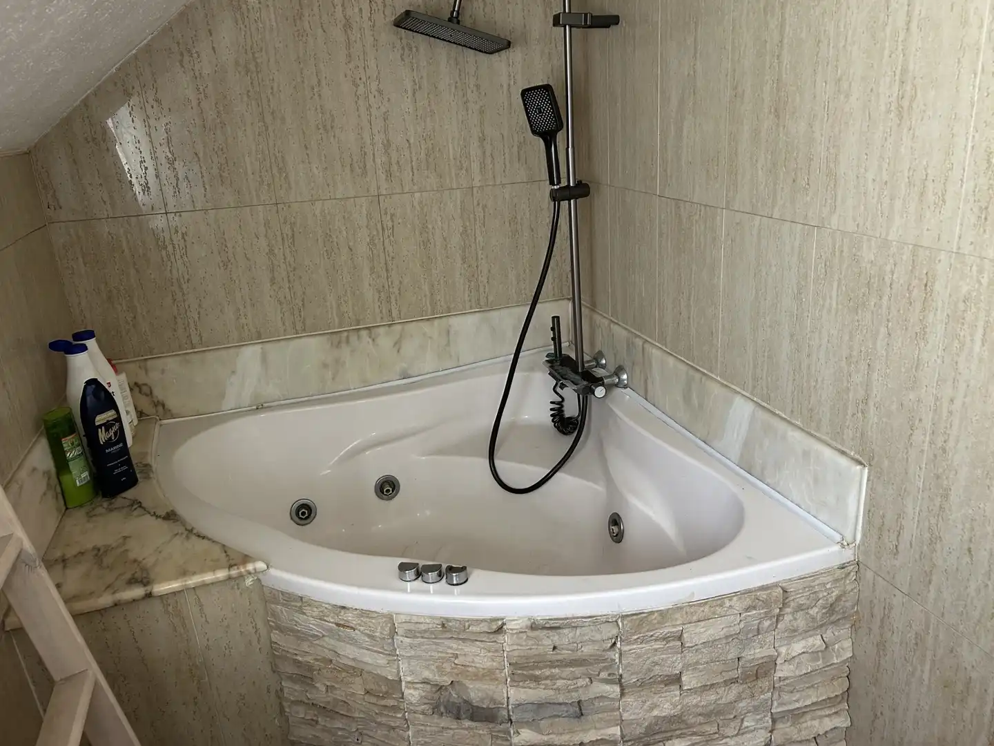 Badezimmer von Haus oder Chalet zum Verkauf in Cervelló mit Klimaanlage, Privatgarten und Schwimmbad