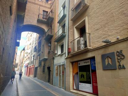 Vista exterior de Casa o xalet en venda en Barbastro amb Traster