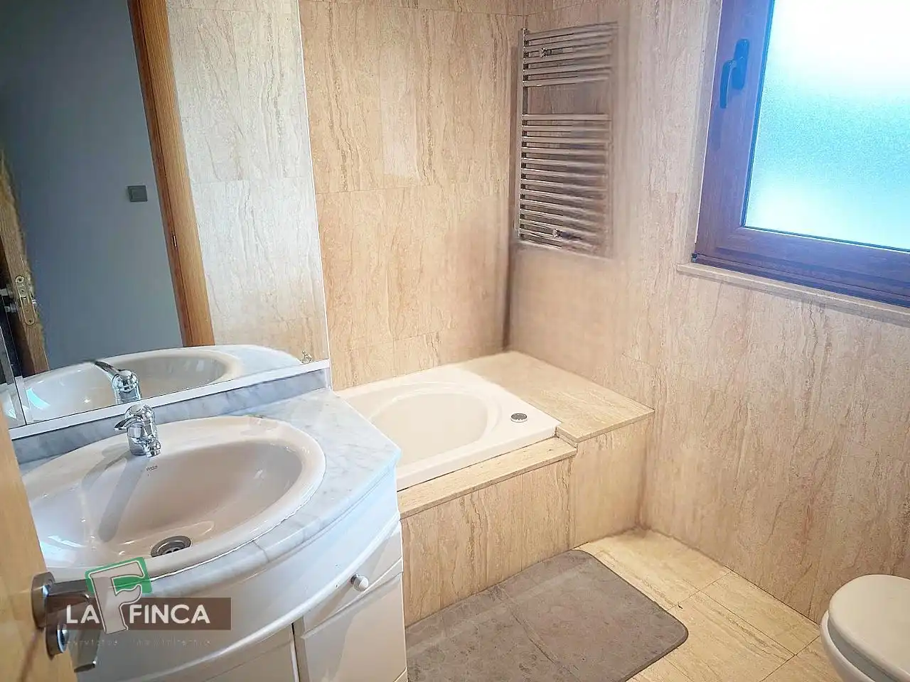 Baño de Casa o chalet en venta en Siero con Calefacción, Terraza y Trastero