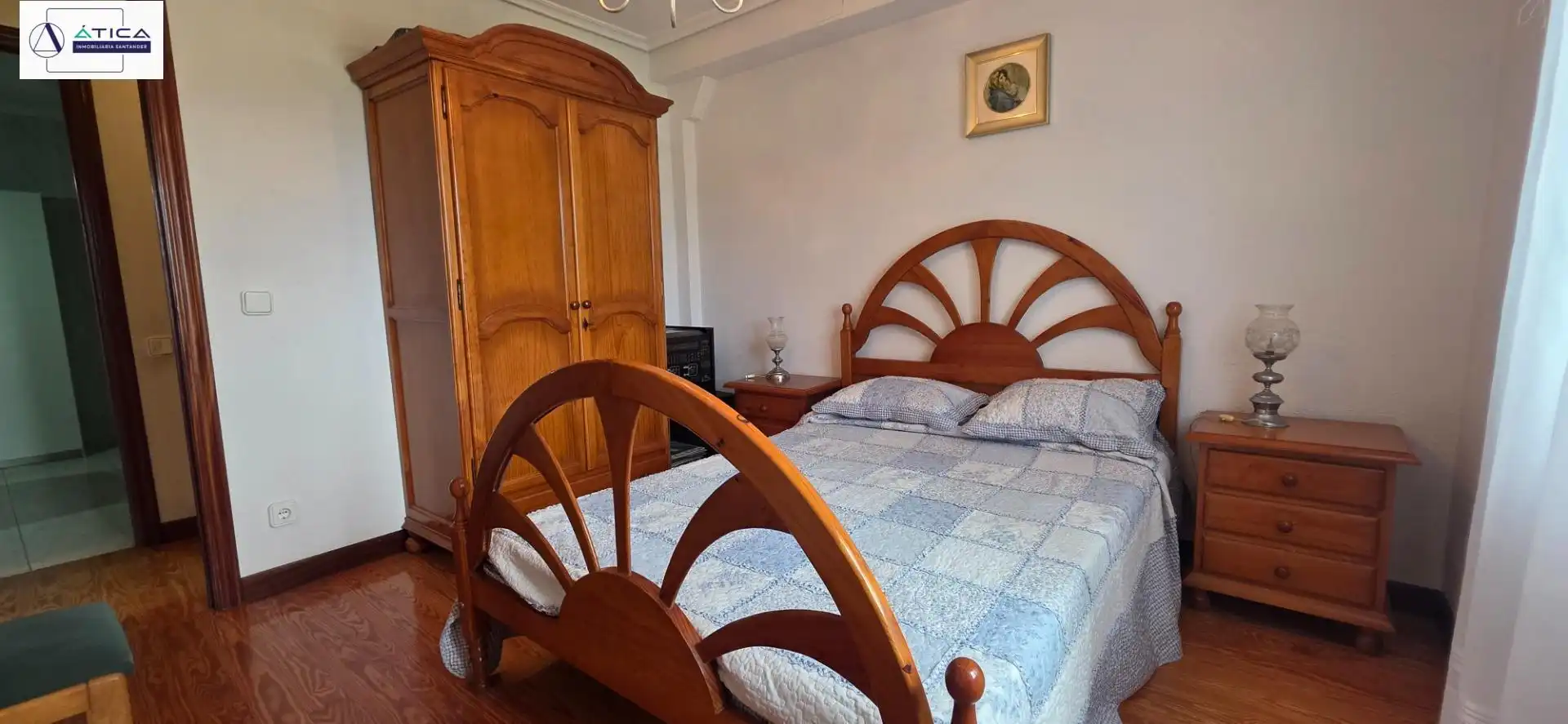 Habitación de Finca rústica en venta en Bárcena de Cicero con Jardín privado y Amueblado