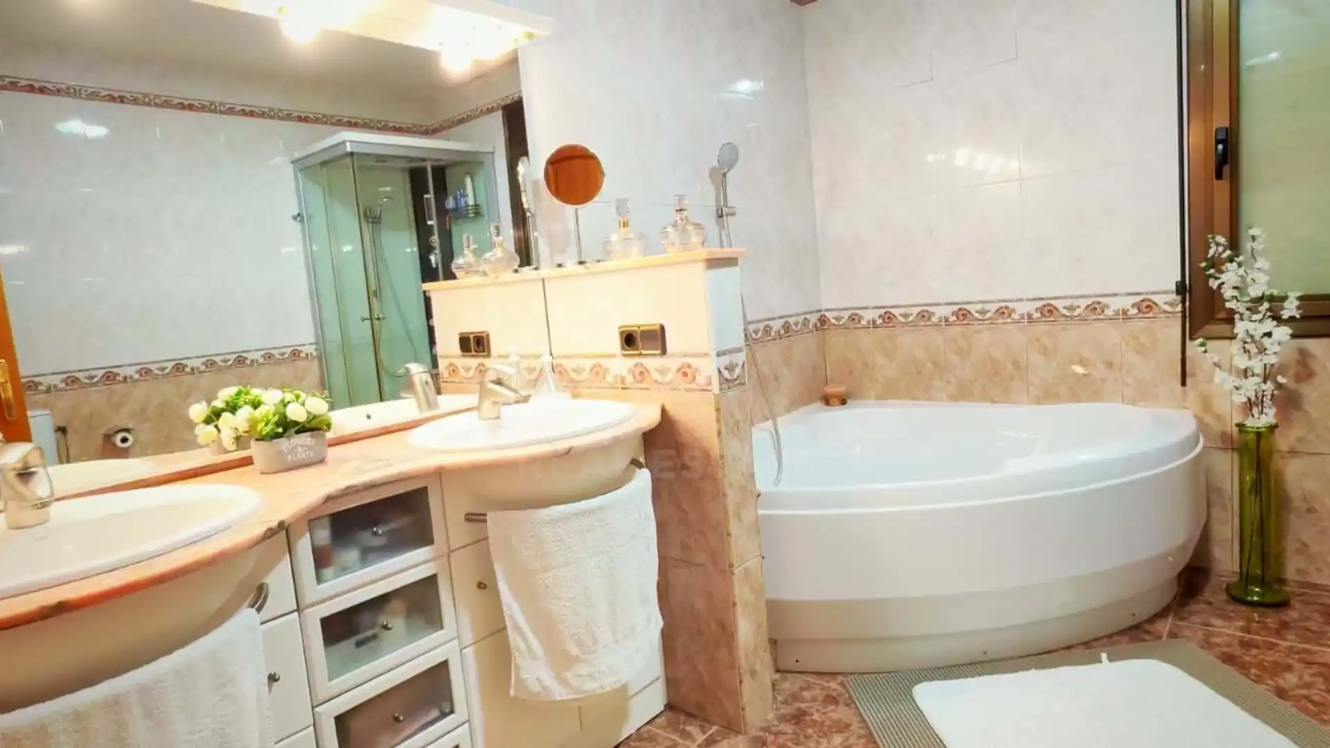 Baño de Casa o chalet en venta en Torrelles de Foix con Aire acondicionado y Calefacción