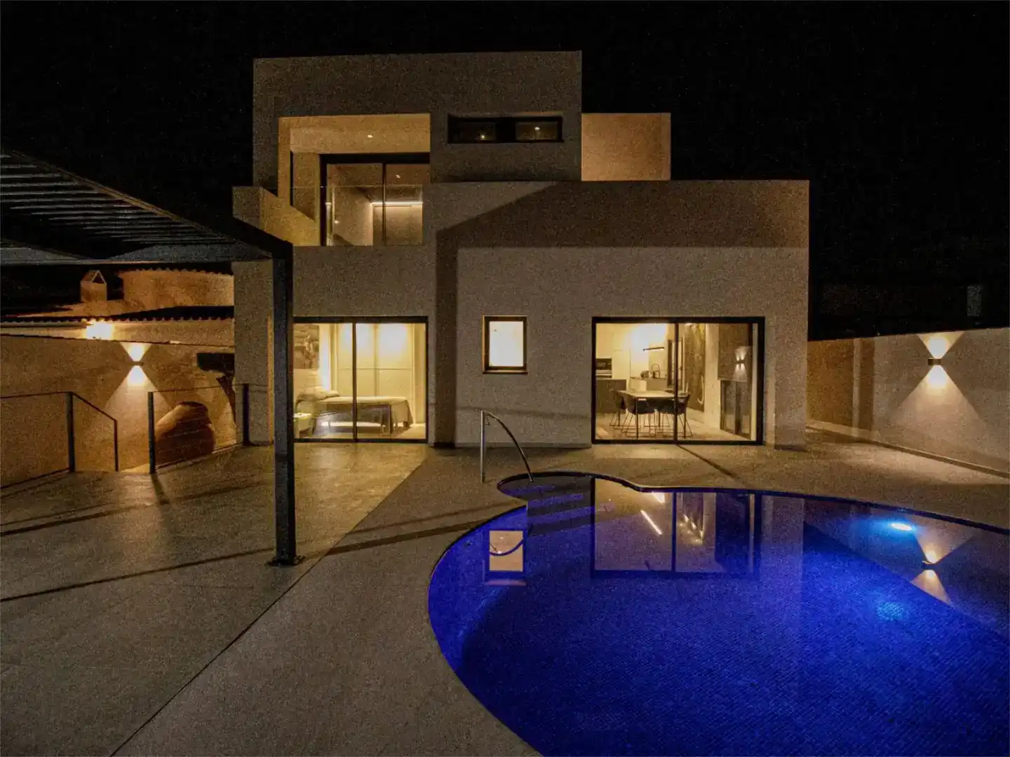 Swimming pool of Houses for sale in Empuriabrava  with Air Conditioner, Swimming Pool and Balcony