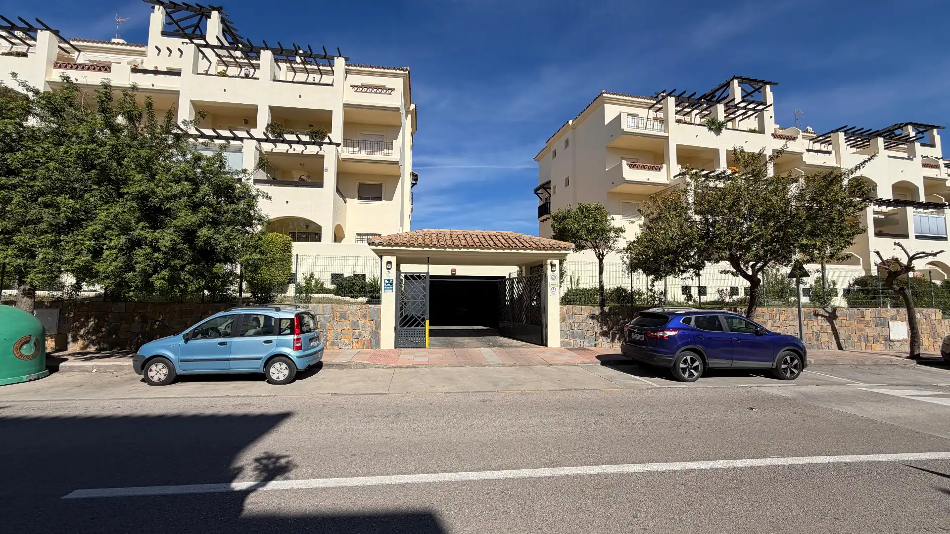 Parkplatz von Garage zum Verkauf in Manilva