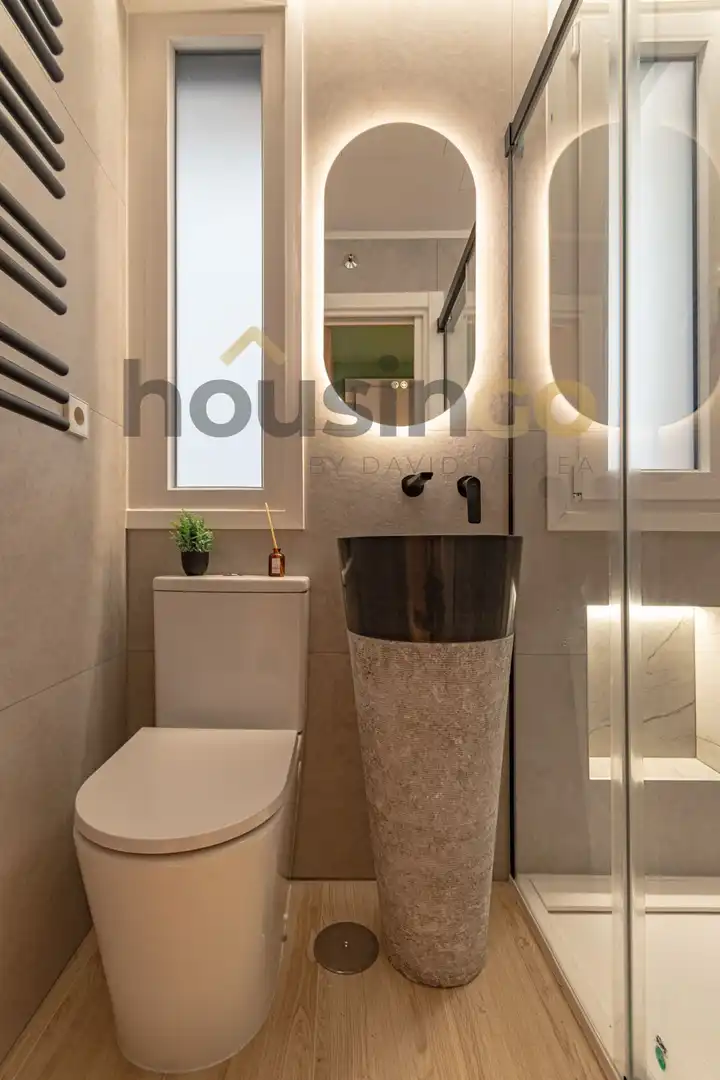 Badezimmer von Wohnung zum Verkauf in Barrio de Salamanca