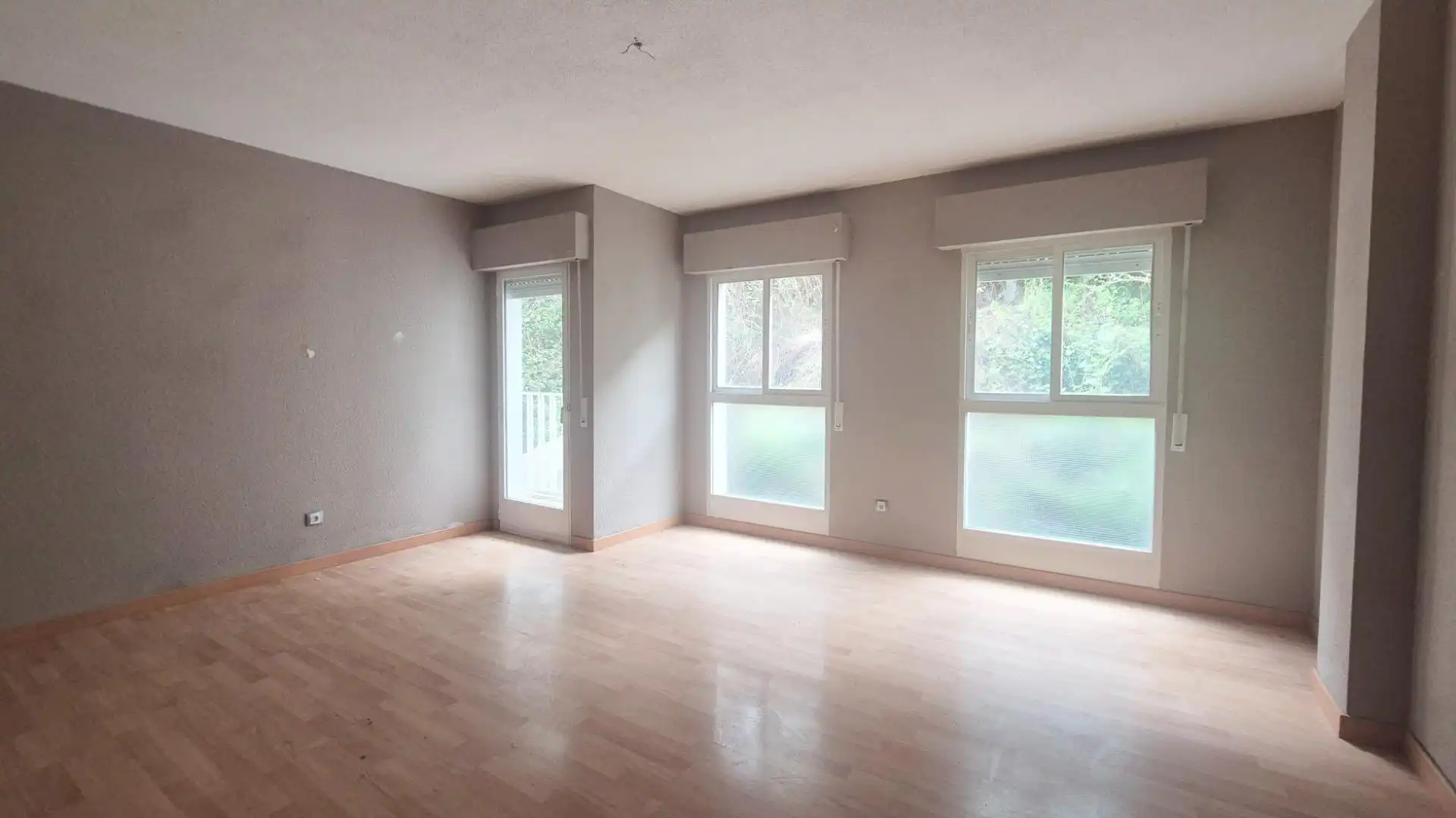 Sala de estar de Piso en venta en Béjar con Calefacción y Balcón