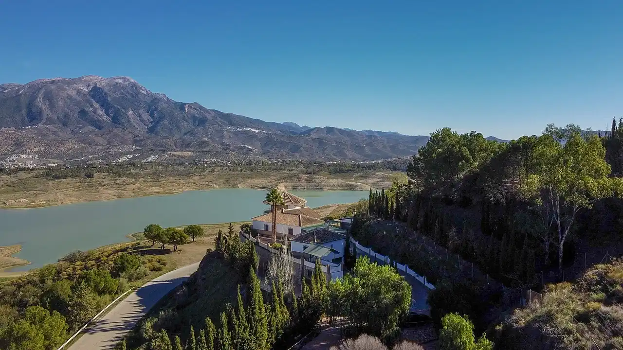 Casa amb piscina en venda a Viñuela, imagen 2