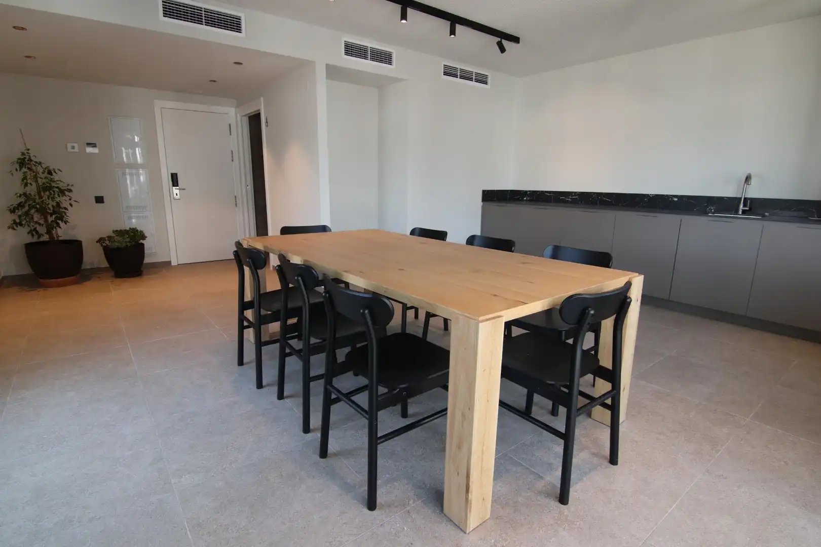 Comedor de Piso de alquiler en Terrassa con Aire acondicionado, Calefacción y Jardín privado