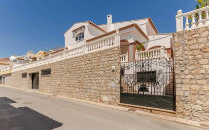 Vista exterior de Casa o xalet en venda en Motril amb Aire condicionat