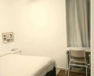 Bedroom of Flat to share in  Cádiz Capital  with Air Conditioner and Terrace