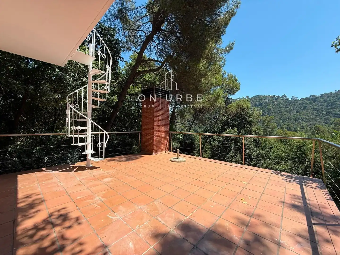 Terrassa de Casa adosada en venda en Sant Cugat del Vallès amb Aire condicionat