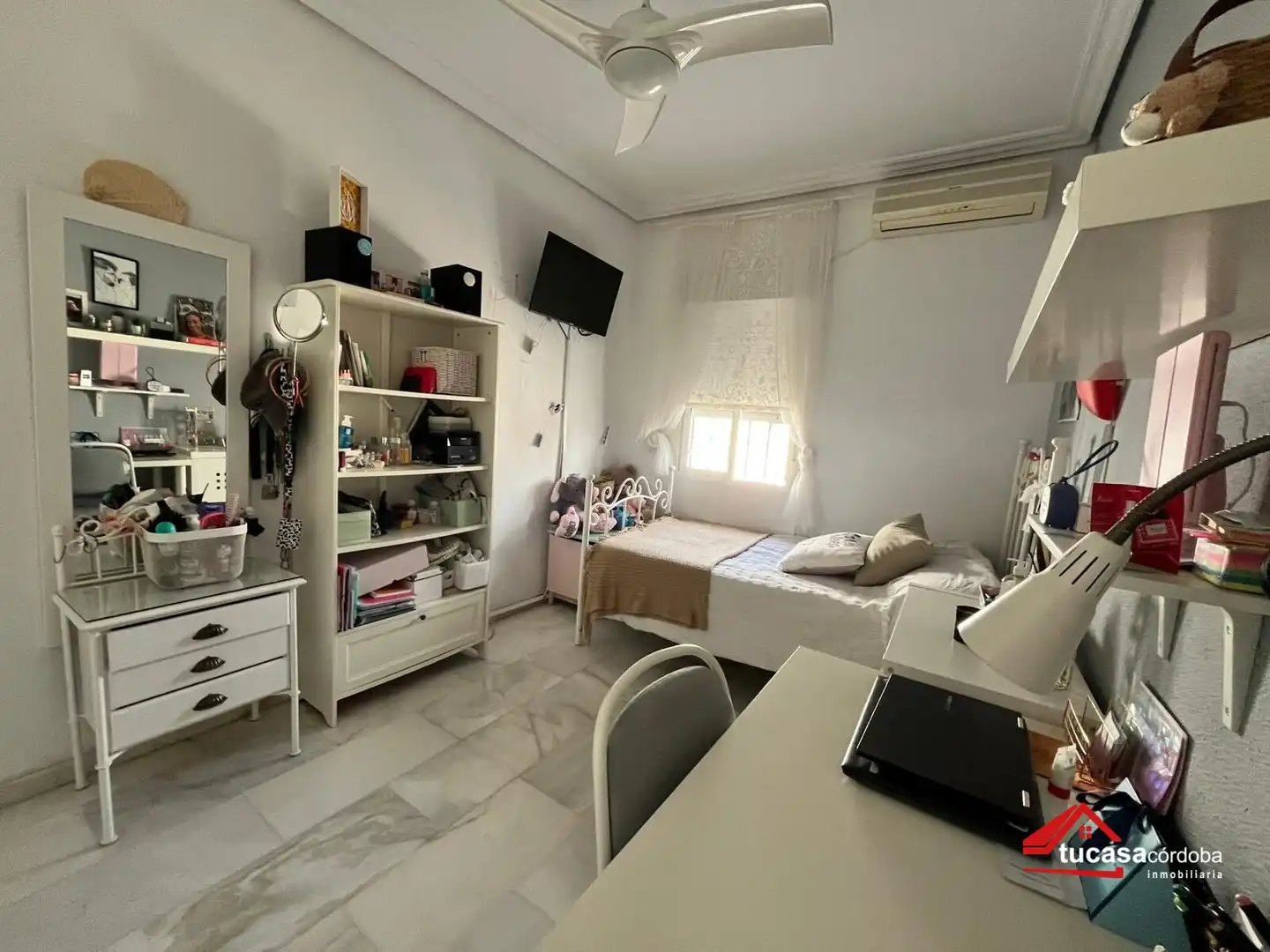 Bedroom of Flat for sale in Córdoba  with Air Conditioner and Terrace