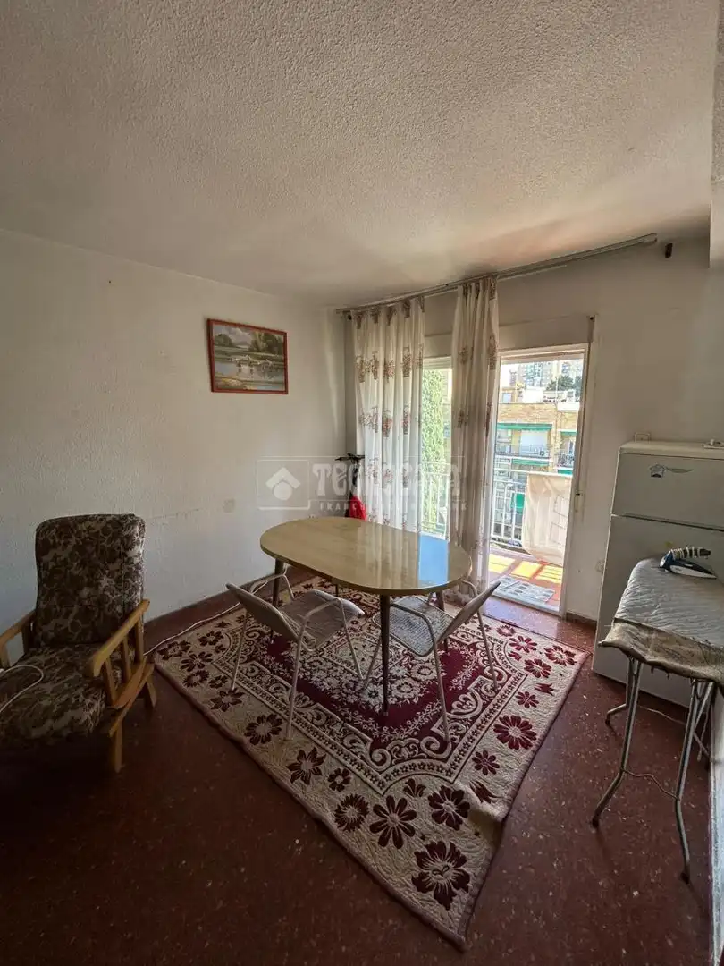 Comedor de Piso en venta en Granada con Balcón