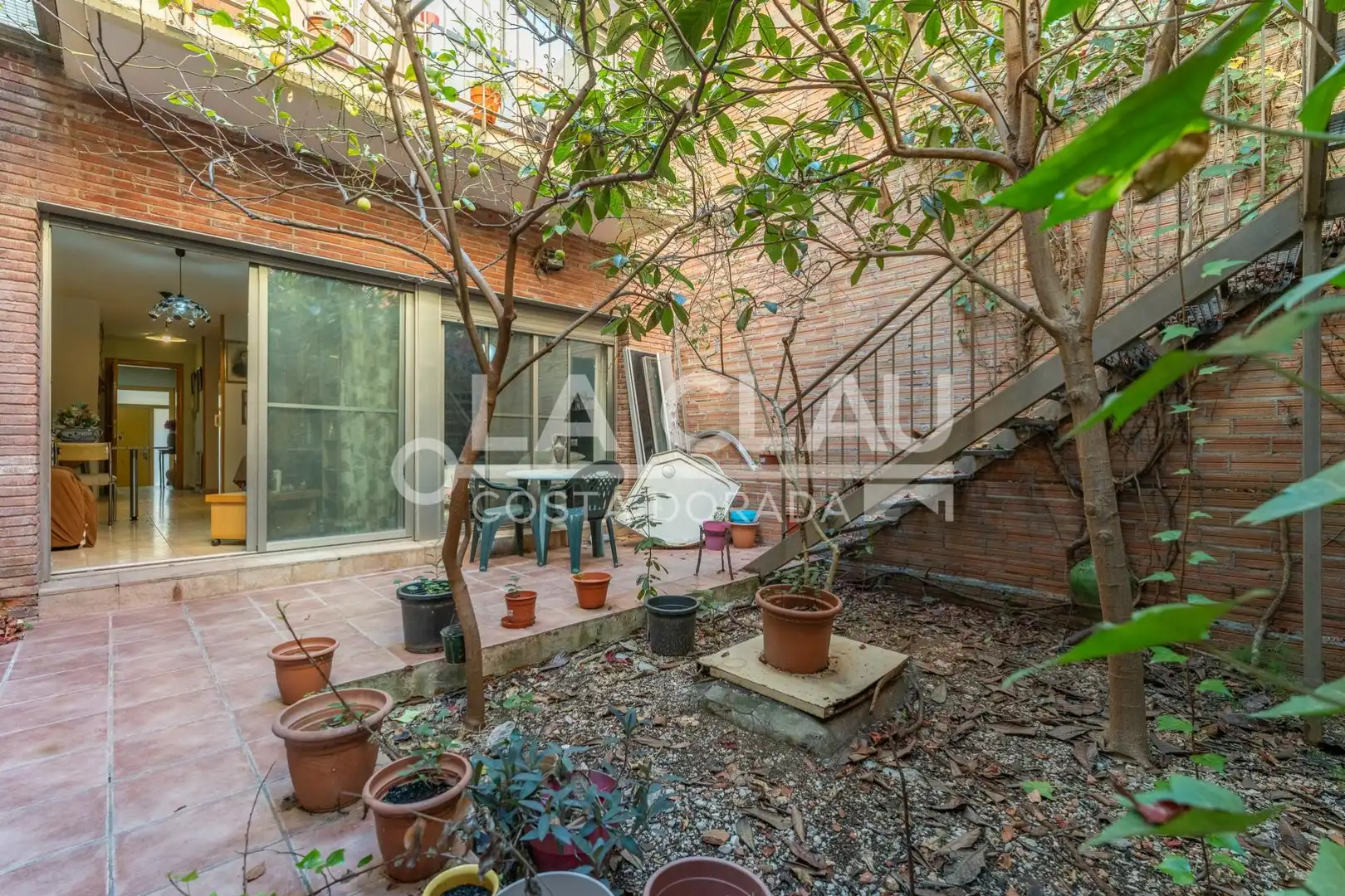 Terrasse von Einfamilien-Reihenhaus zum Verkauf in Gavà mit Heizung