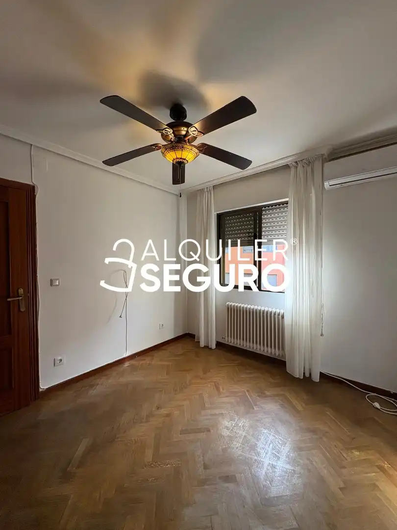 Habitación de Piso de alquiler en Puente de Vallecas