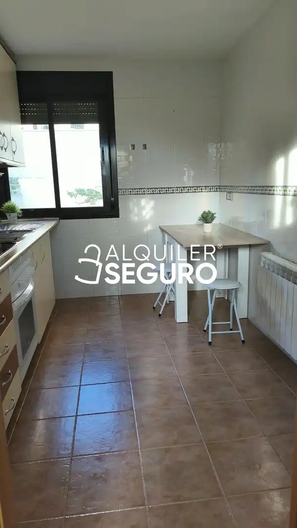 Casa o chalet de alquiler en La Adrada , Ávila