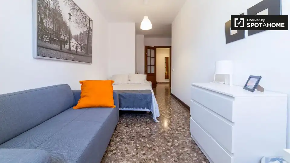 Zimmer in Penya - Roja - Avda. Francia