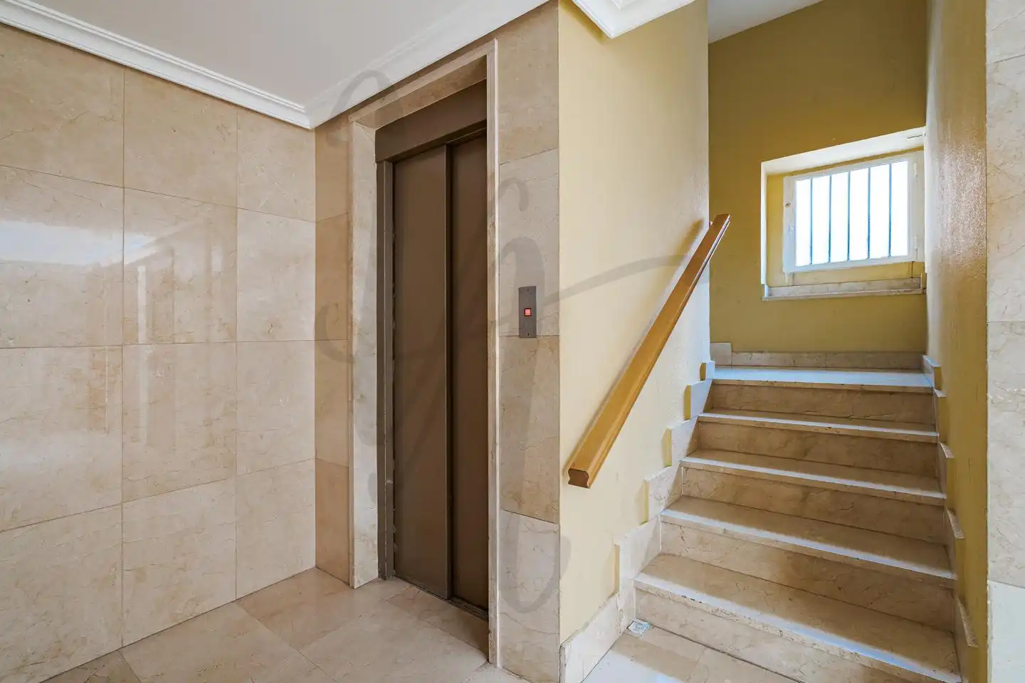 Wohnung zum Verkauf in Madrid mit Klimaanlage, Heizung und Parkett
