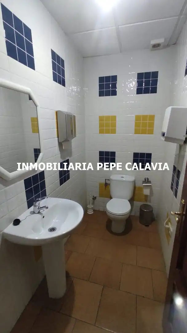 Local commercial à louer à Baeza, imagen 11