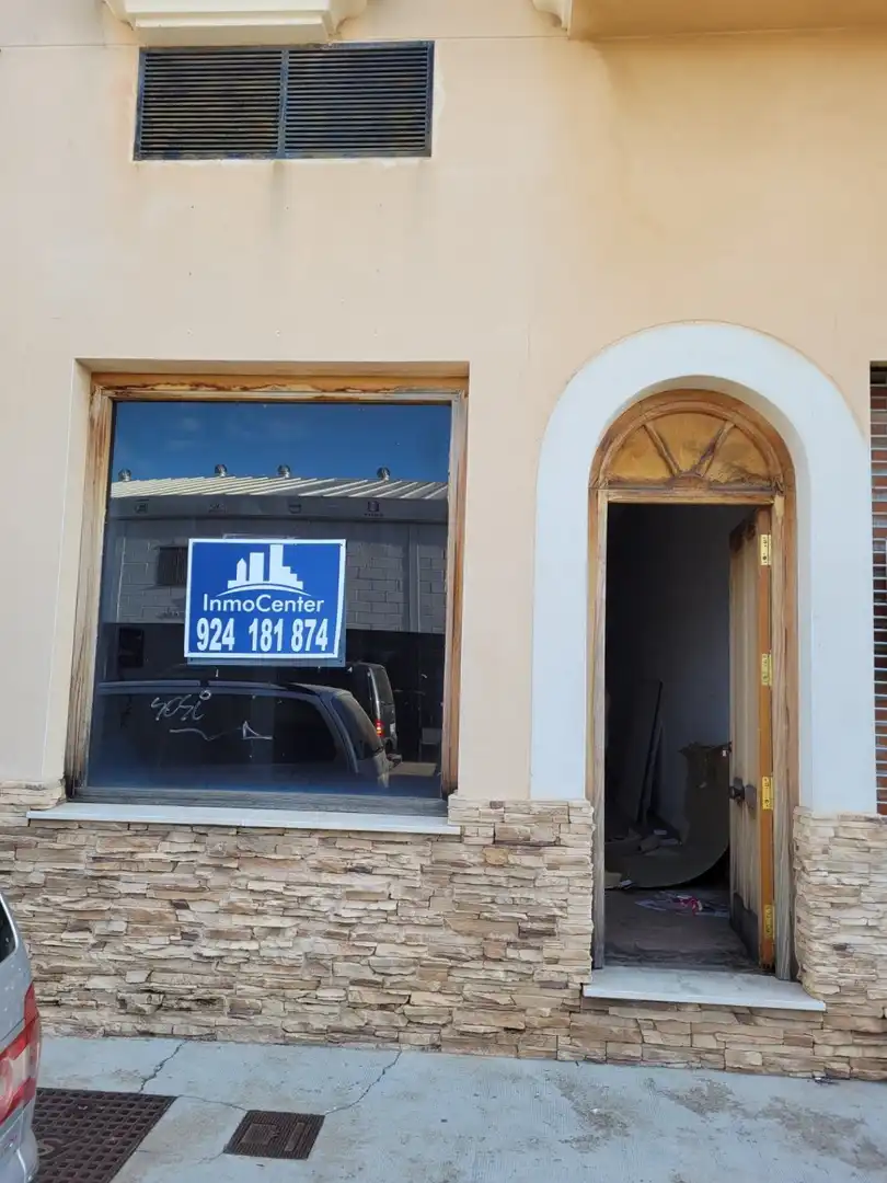 Local comercial en venta en Maria Auxiliadora - Barriada de Llera