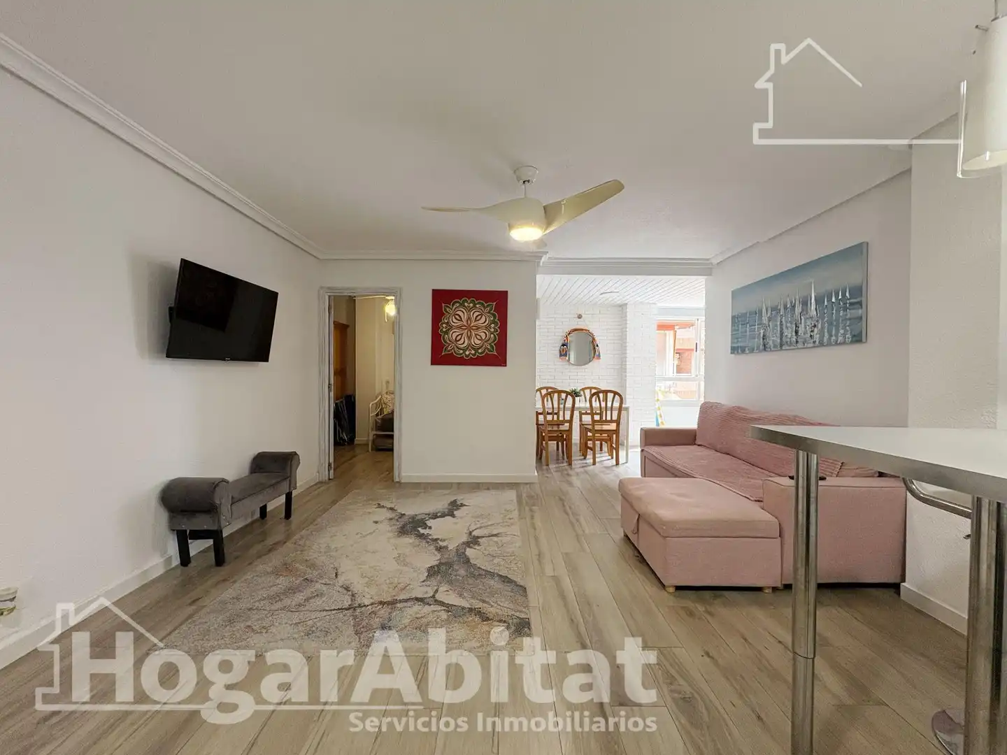Flat with terrace for sale in Calle San Vicente Mártir