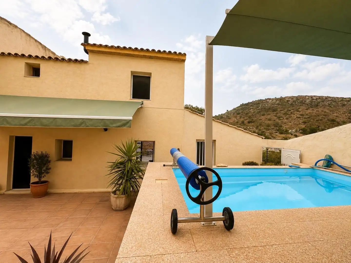 Piscina de Casa o xalet en venda en Aspe amb Jardí privat, Terrassa i Traster