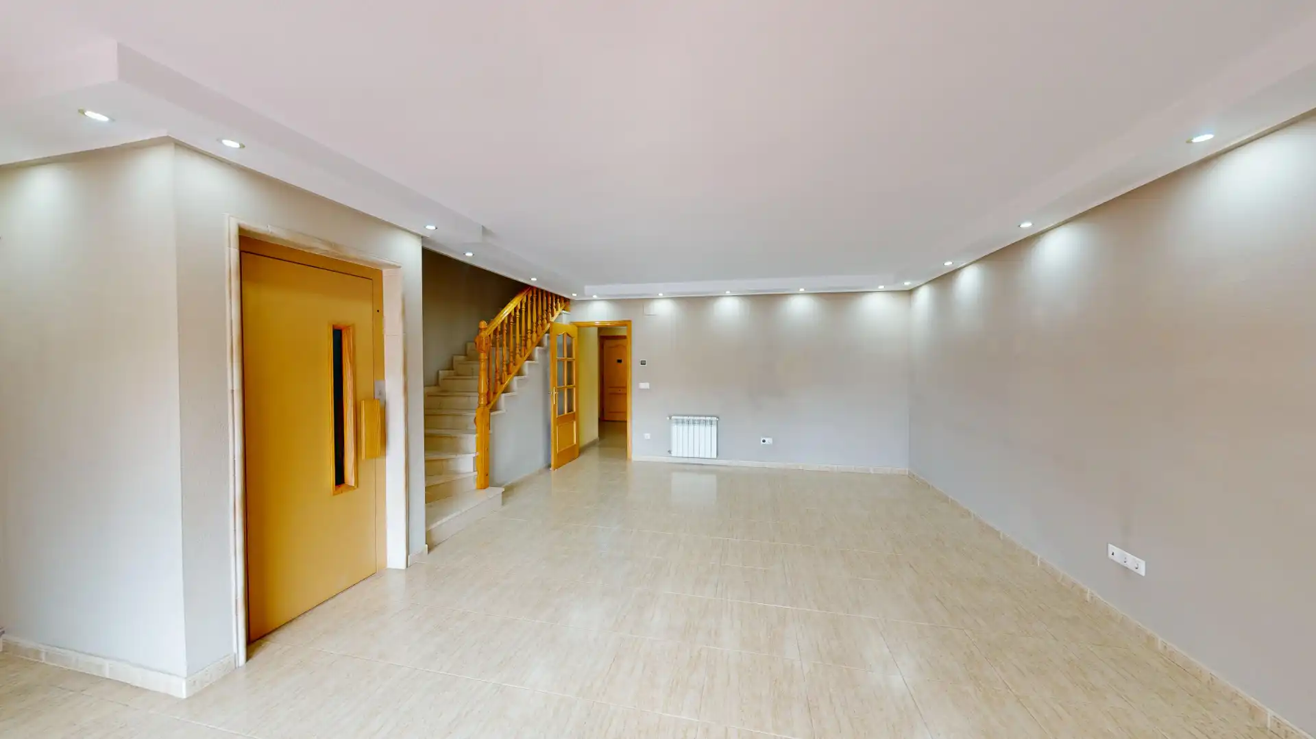 Casa o chalet en venta en Alicante / Alacant con Aire acondicionado, Jardín privado y Terraza