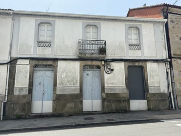 Casa rustica con balcone in vendita a Avenida Compostela 8