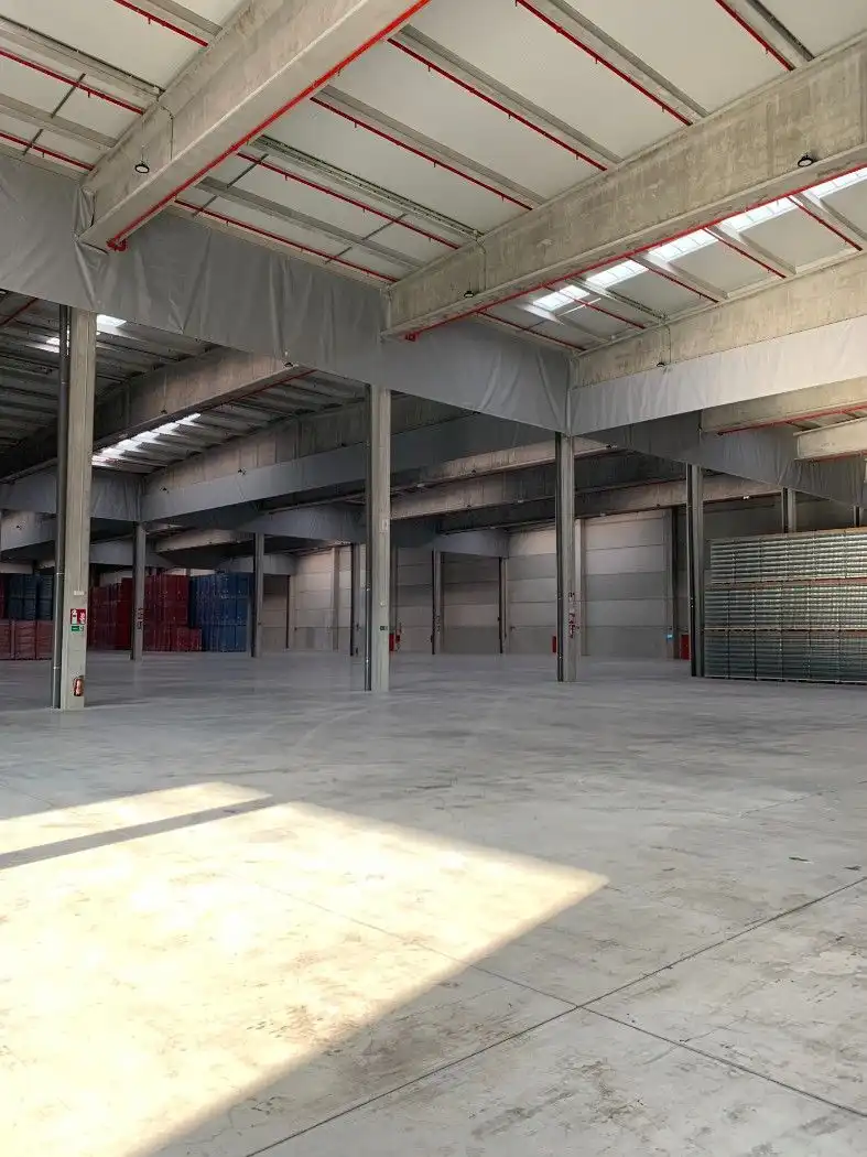 Nave industrial de alquiler en Santa Oliva