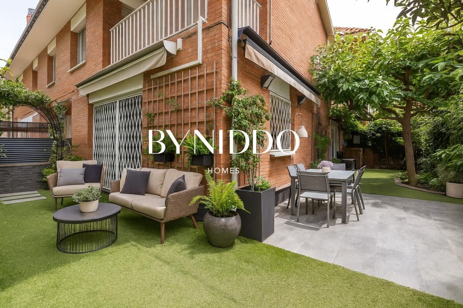 Terrace of Single-family semi-detached for sale in Sant Cugat del Vallès  with Air Conditioner, Heating and Private garden