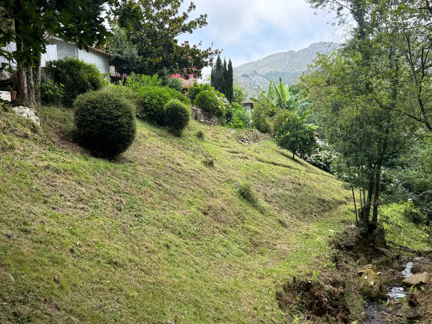 Casa o xalet en venda en Ribadesella amb Calefacció, Jardí privat i Parquet